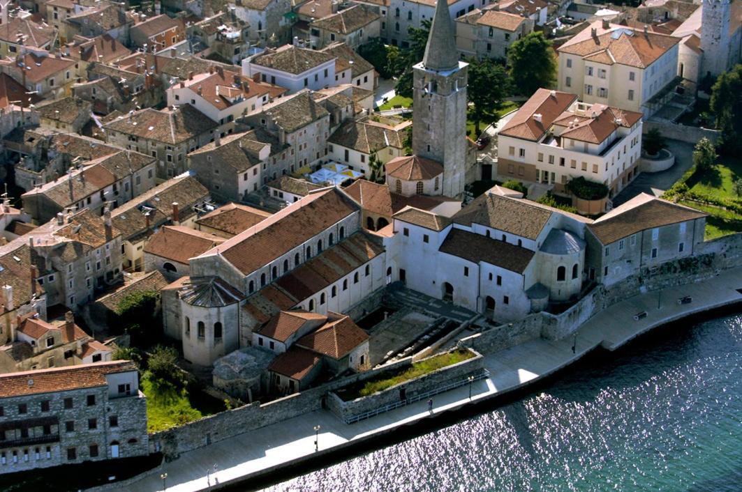 Romeo And Juliet Apartment With Balcony And Sea View Poreč Exteriér fotografie