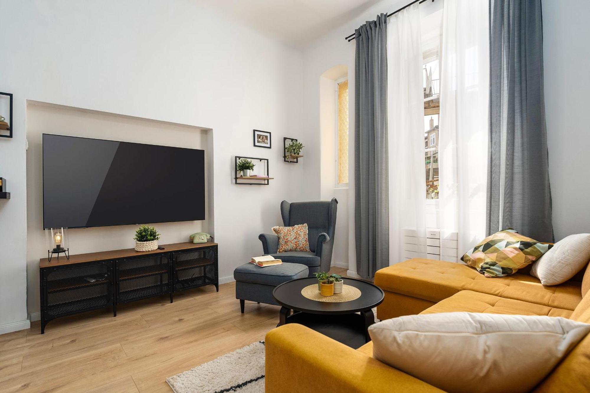 Romeo And Juliet Apartment With Balcony And Sea View Poreč Exteriér fotografie